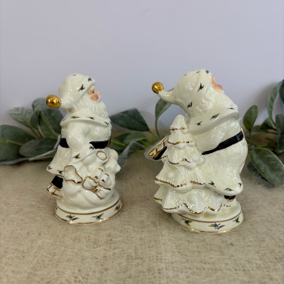 Holly Holiday skating Santa Claus salt and pepper shakers Vintage 90s - Picture 3 of 9